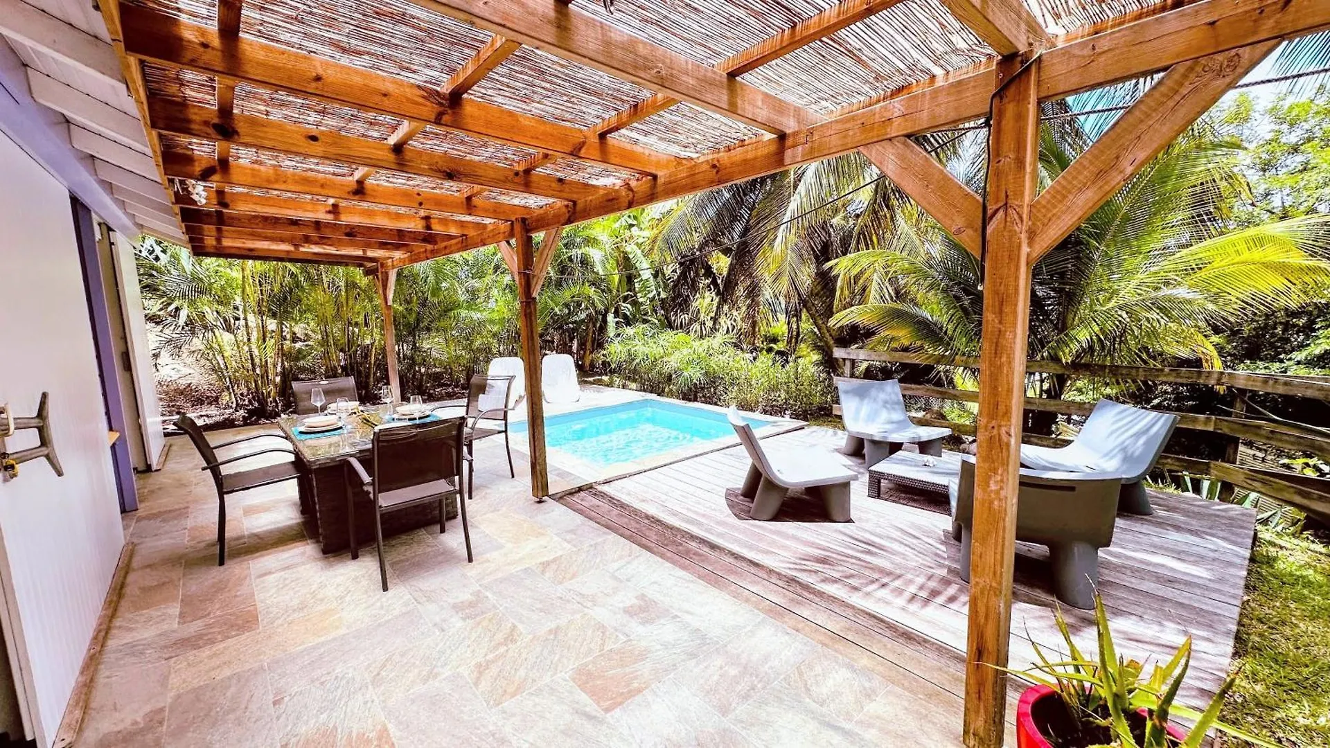 Casa de Férias Diamant Vert - Villa Bwa Lele, Entre Mer & Montagnes Le Diamant